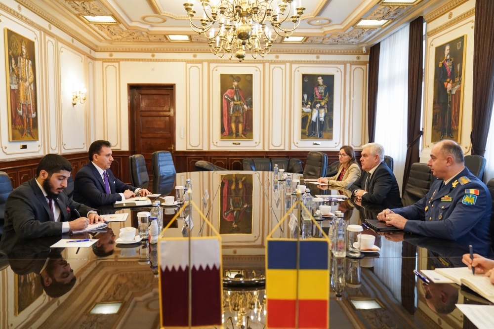 Meeting between the Minister of National Defence and the Ambassador of the State of Qatar to Bucharest