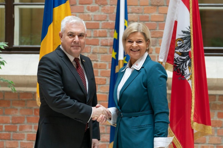 Defence Minister’s working visit to the Republic of Austria
