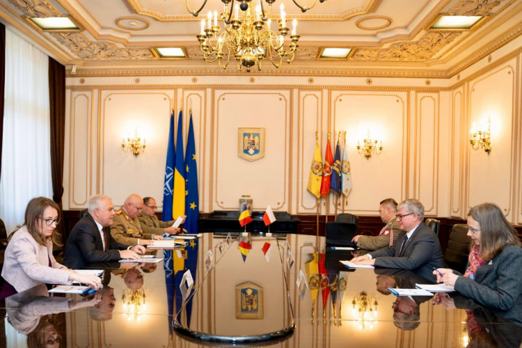 Meeting between Defence Minister Angel Tîlvăr and Pawel Soloch, the Ambassador of Poland to Bucharest