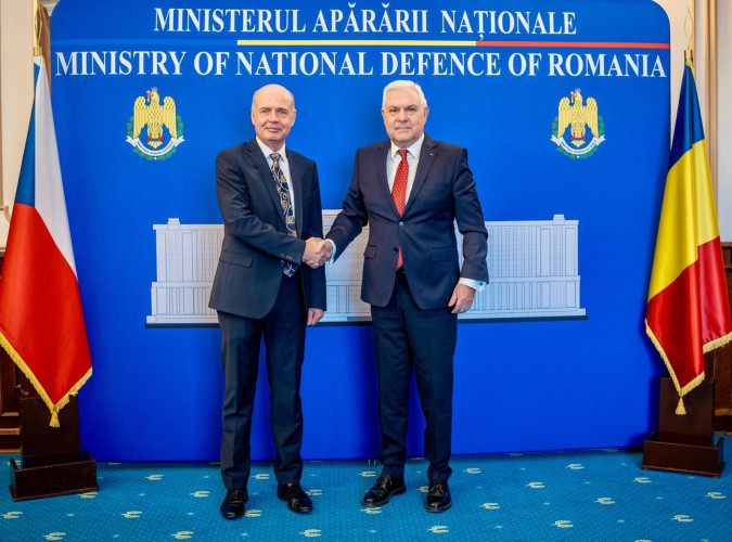 Defence Minister’s meeting with the Ambassador of the Czech Republic in Romania